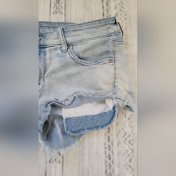 American Eagle Outfitters distressed blue denim shorts Size 10 - Picture 16 of 16